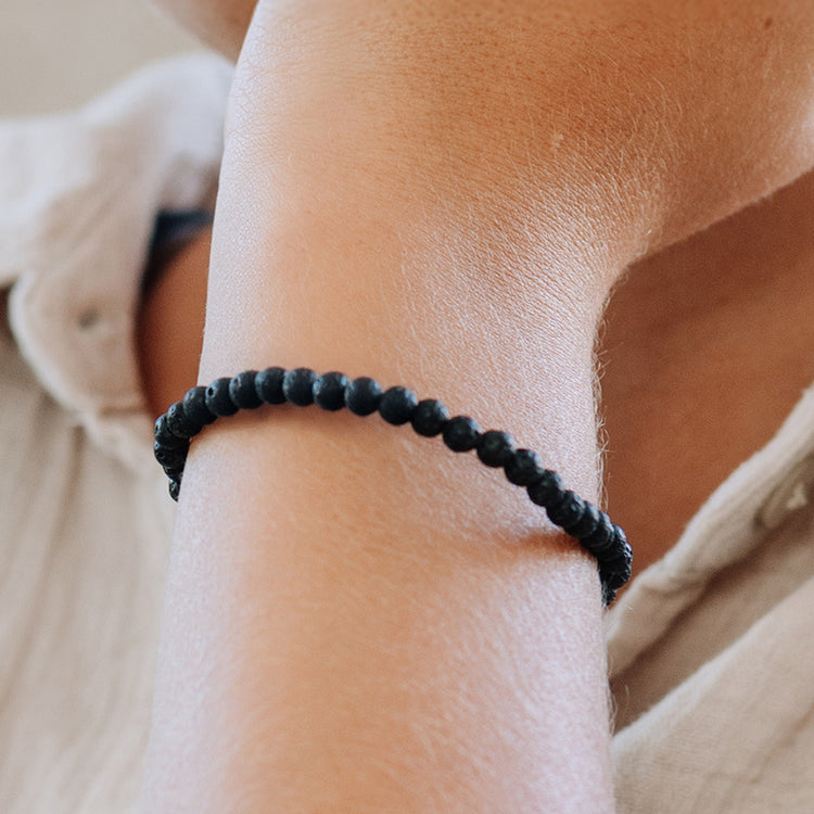 Lavastein Mini-Kugelarmband | 4 mm