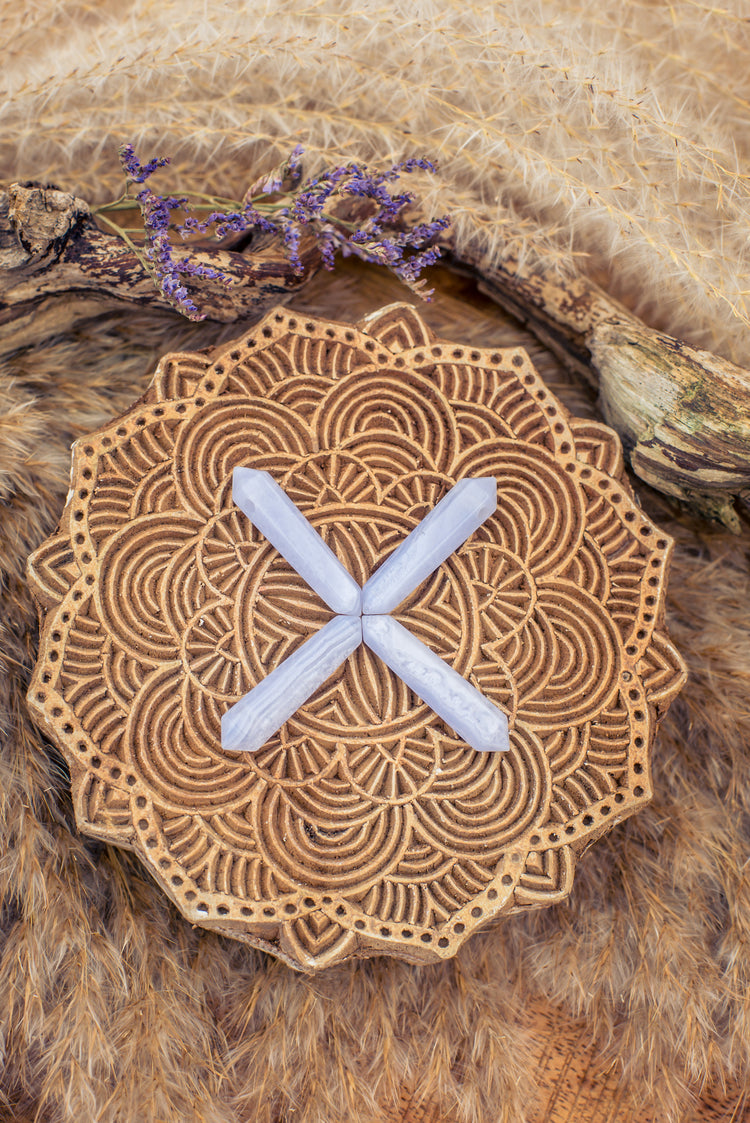 Chalcedony, blue tip drilled