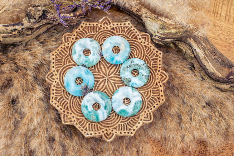 Larimar Donut A-Qualität | 30 mm Anhänger + Baumwollband