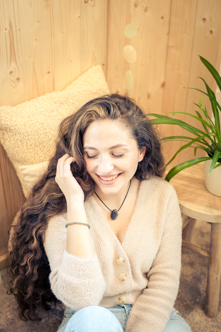 Labradorite drop pendant