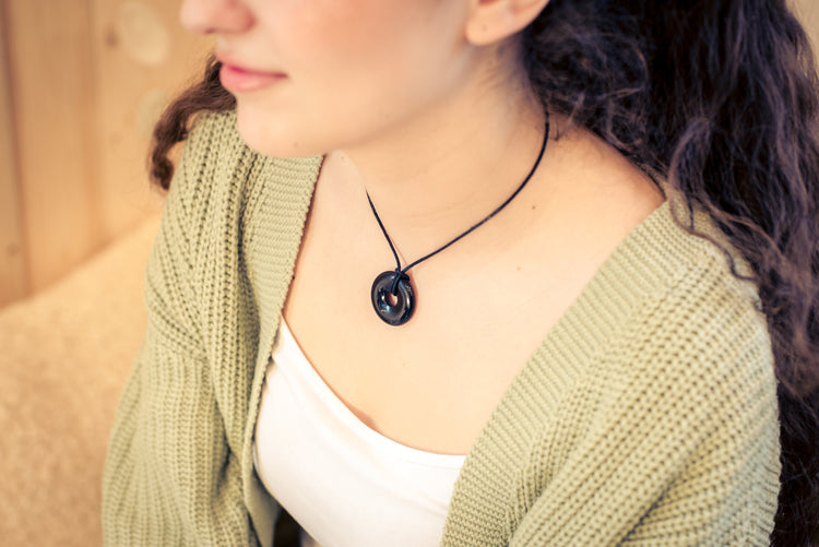 Tourmaline, black (Schörl) Donut | 30 mm pendant + cotton cord