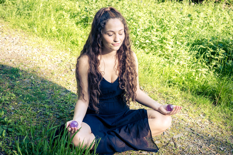 Amethyst crystal ball | Including plexiglass holder