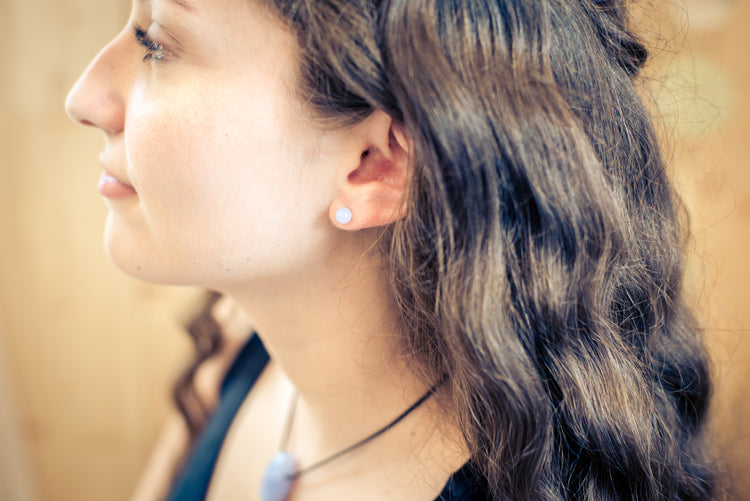 Blue chalcedony stud earrings, 6 mm, 925 silver