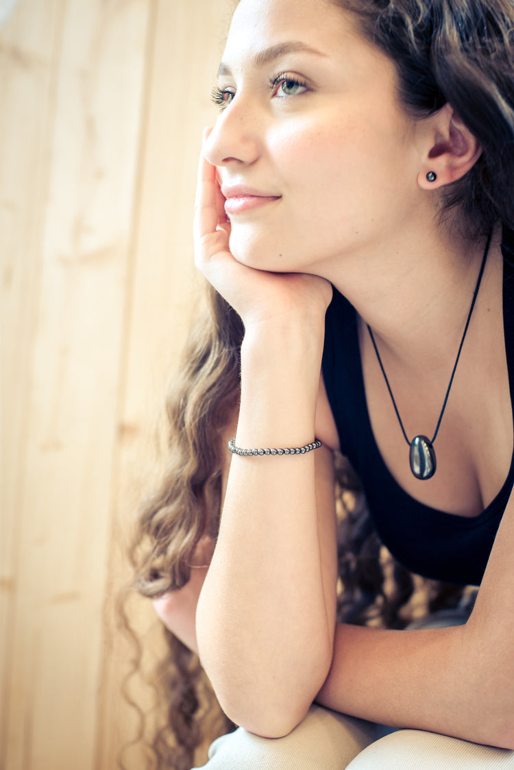 Hämatit Ohrstecker 6 mm | 925er Silber