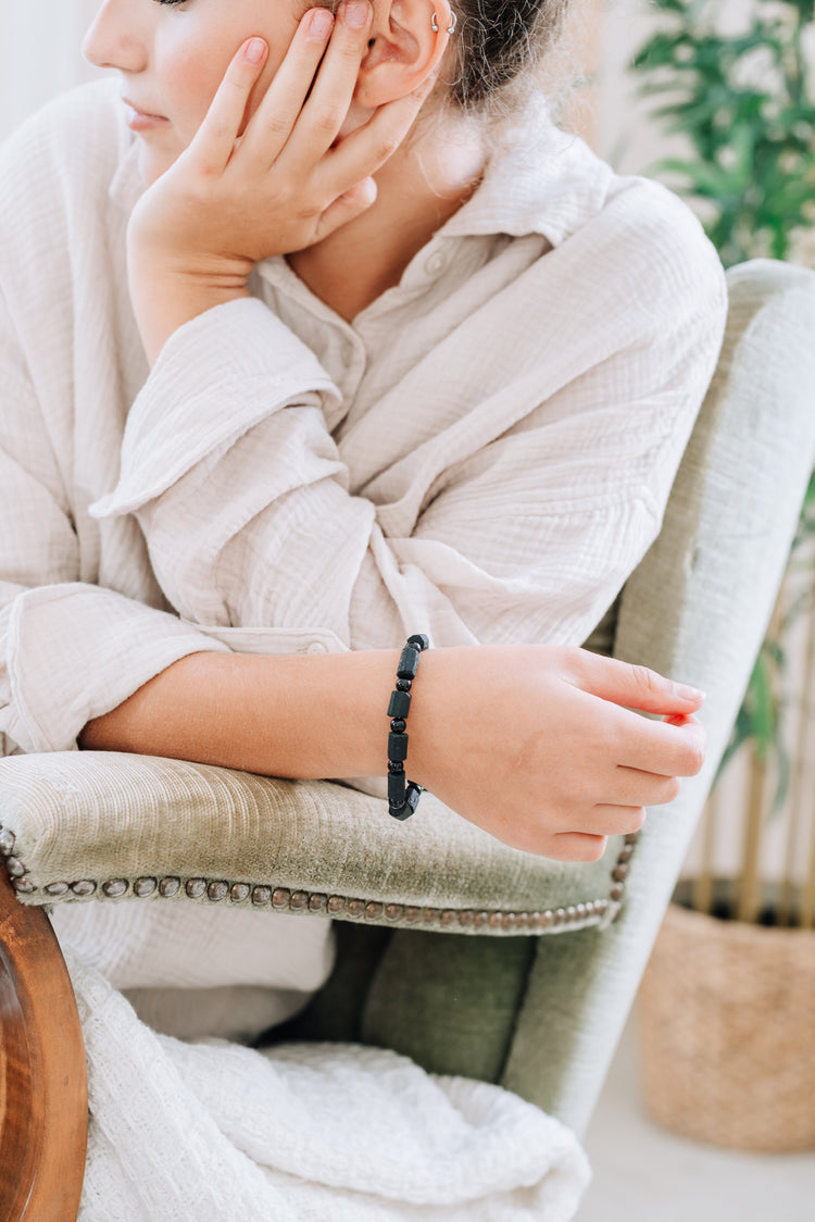 Crystal bracelet with ball element 19 cm | Tourmaline, black | 6 mm beads