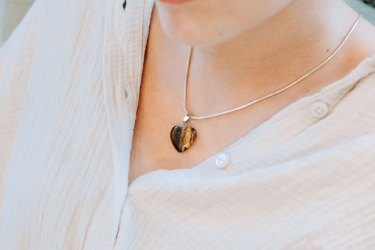 Tiger's eye heart pendant | 2x2 cm
