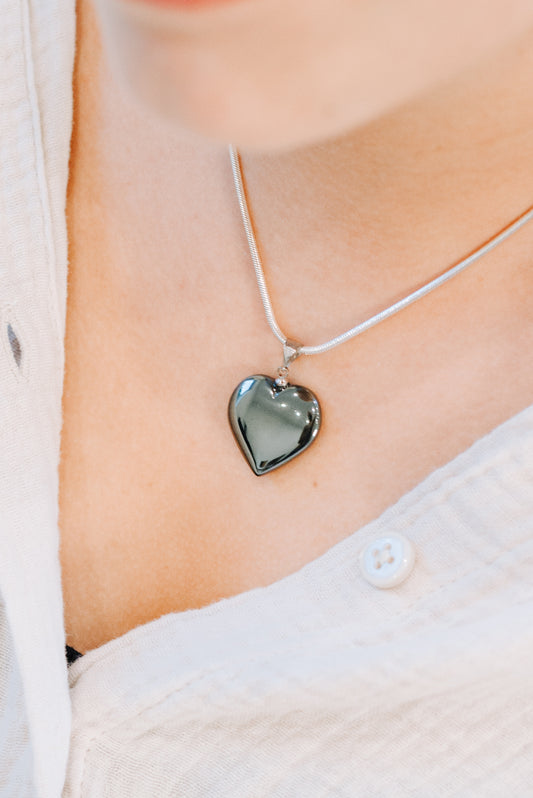 Hematite heart pendant | 2x2 cm
