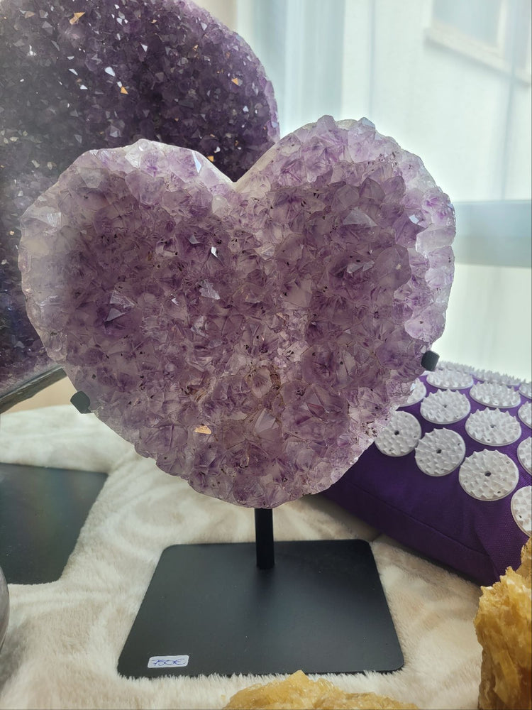 Amethyst druzy heart on metal stand