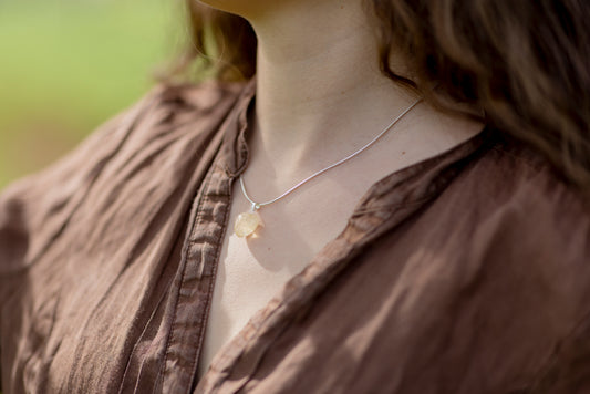 Citrine heart pendant | 2x2 cm + 925 silver eyelet