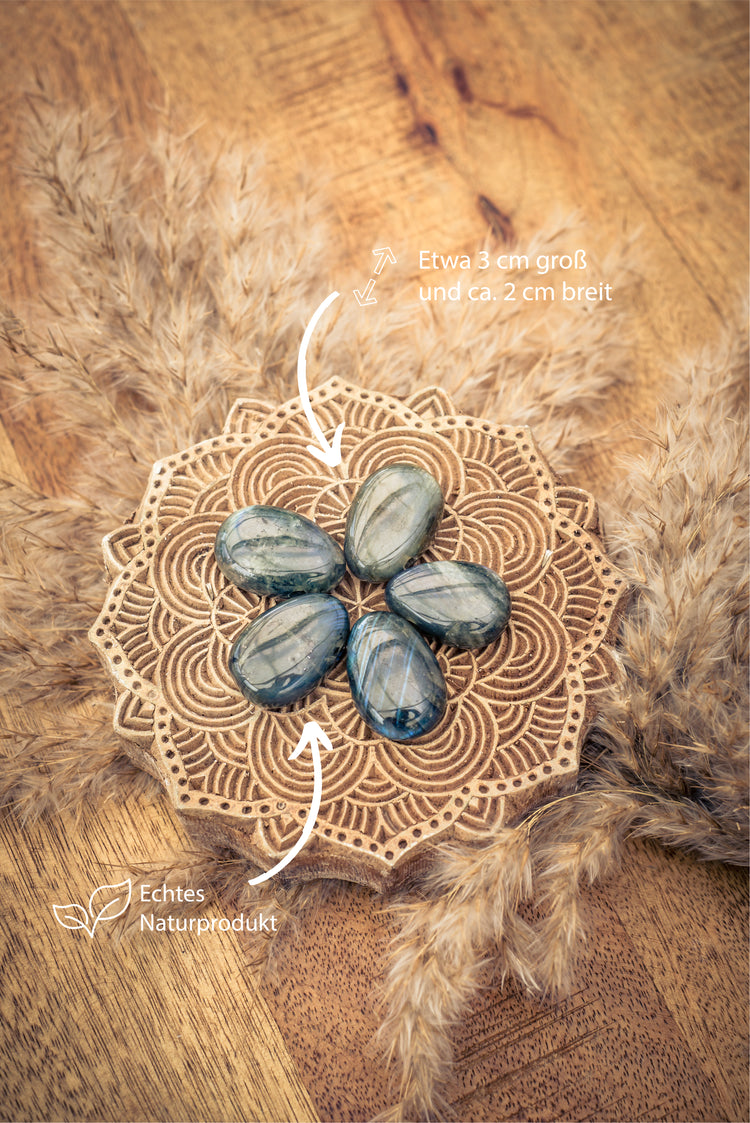 Labradorite drop pendant