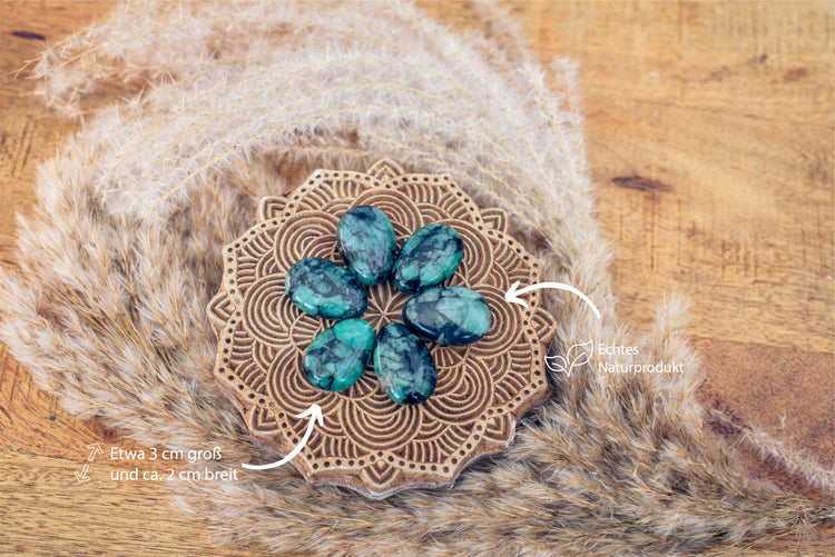 Emerald drop pendant