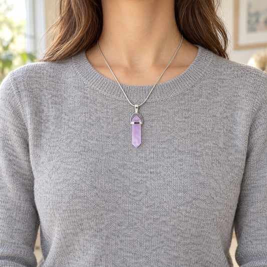 Amethyst hell Doppelspitze getragen an der Kette