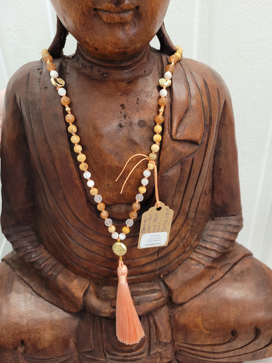 108-Perlen Mala aus Palo Santo, Sonnenstein & Bergkristall – Handgefertigte Gebetskette für Wärme & innere Balance