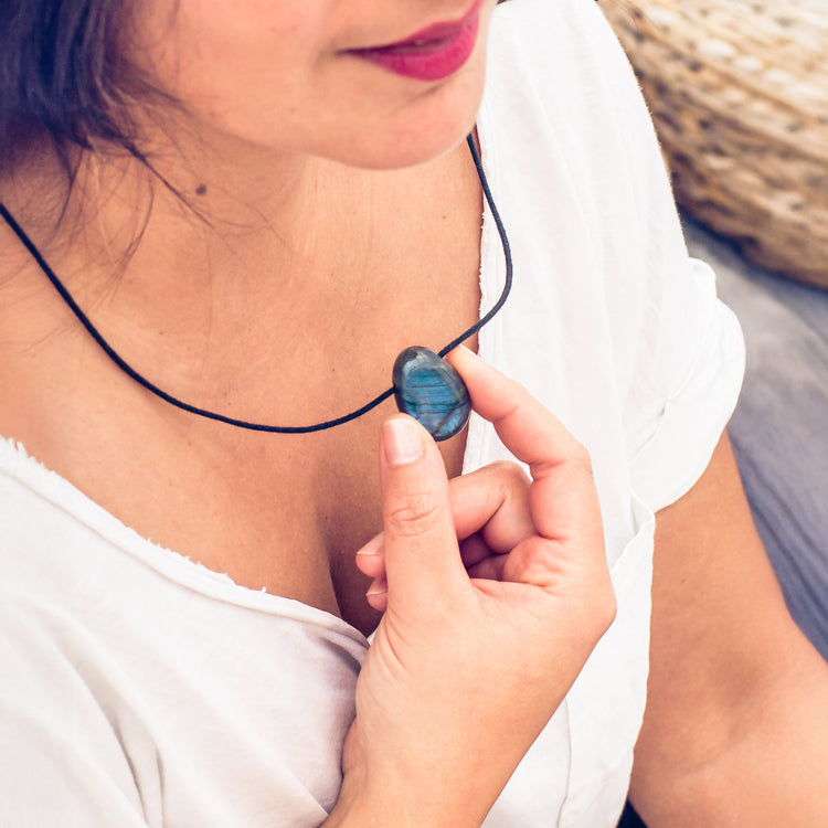 Labradorite drop pendant