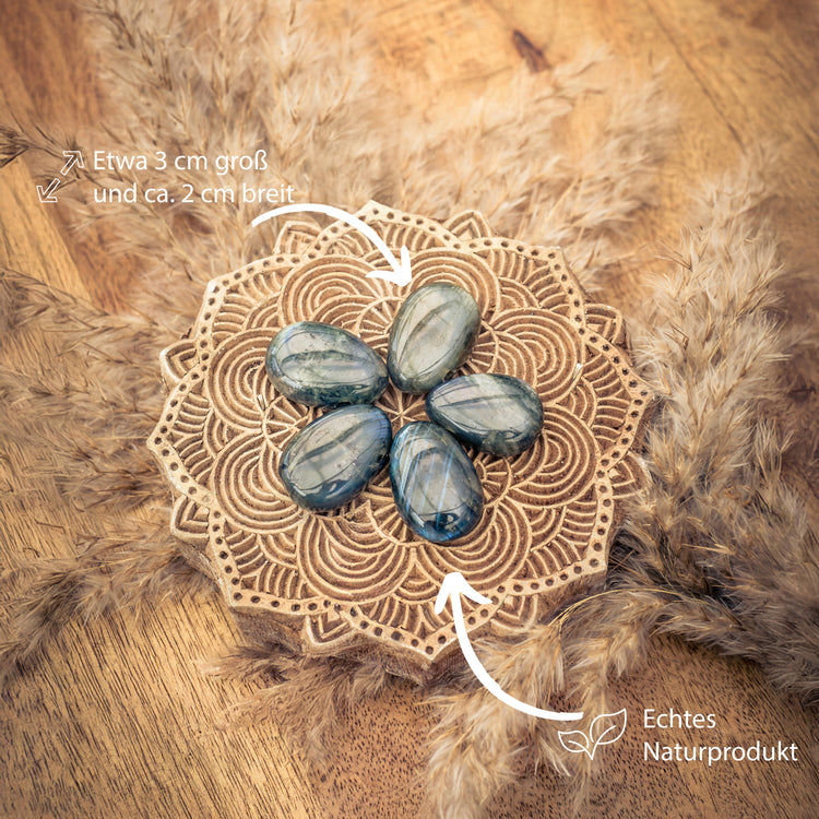 Labradorite drop pendant