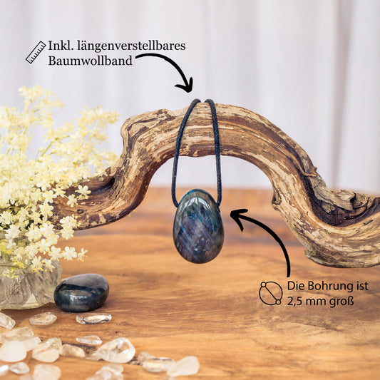 Labradorite drop pendant