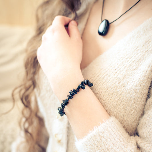 Obsidian, black chip bracelet