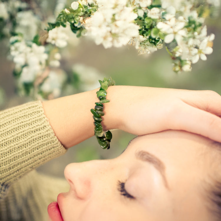 Jade (nephrite) chip bracelet