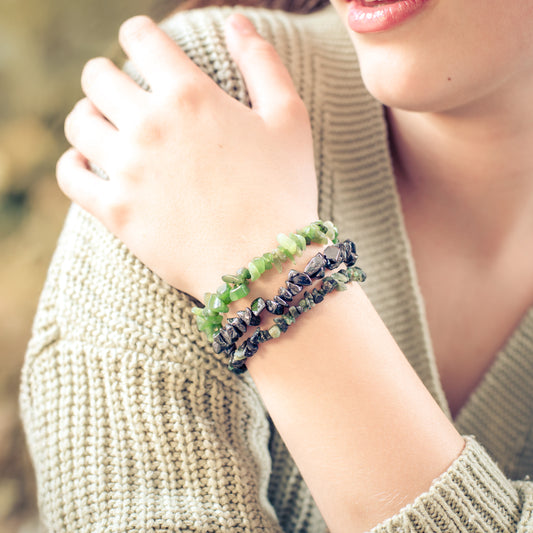 Jade (nephrite) chip bracelet