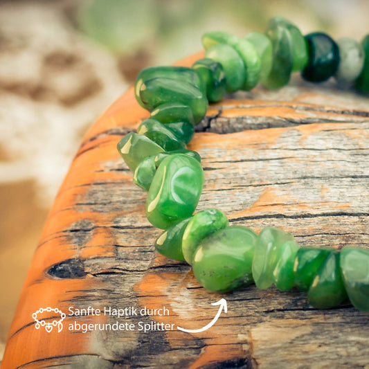 Jade (nephrite) chip bracelet