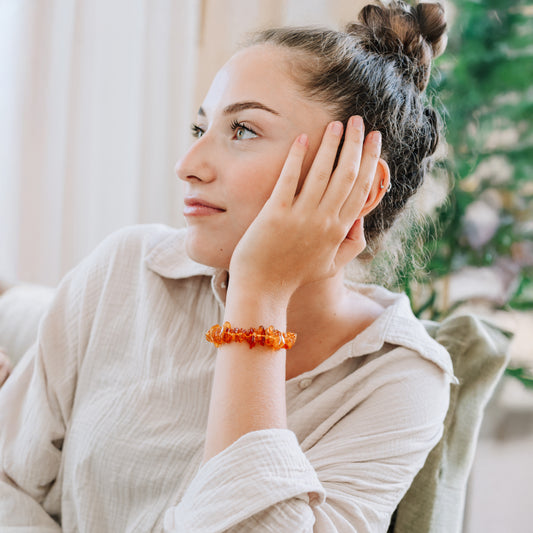 Amber chip bracelet (honey colored)