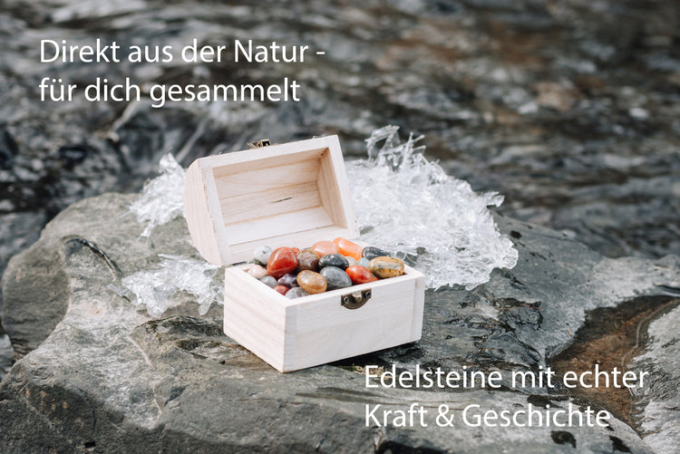 Gemstone set in treasure chest | Colorful tumbled stone mix | Size M