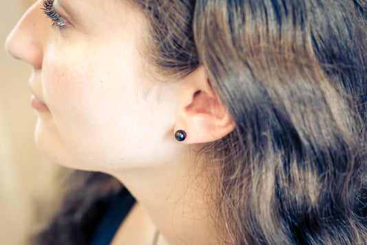 Garnet stud earrings 6 mm | 925 silver