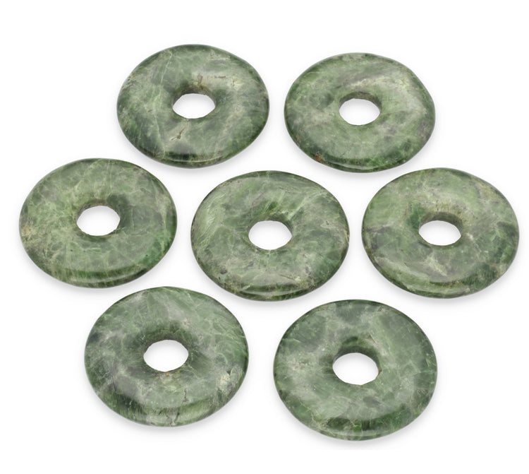 Diopsid Donut | 30 mm Anhänger + Baumwollband