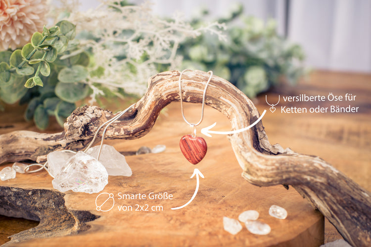 Jasper, red heart pendant | 2x2 cm