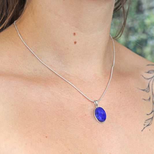 Lapis lazuli pendant (oval) set in silver