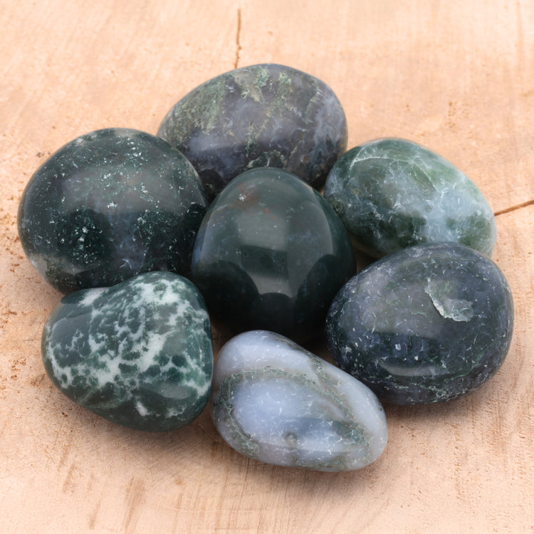 Moss agate tumbled stone