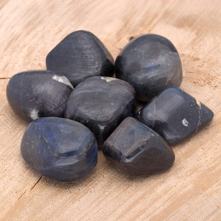 Sapphire tumbled stone