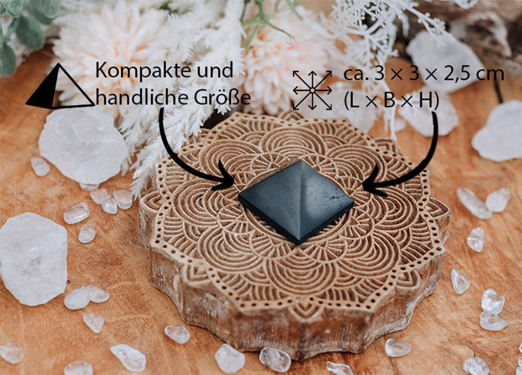 Shungite pyramid 3x3 cm
