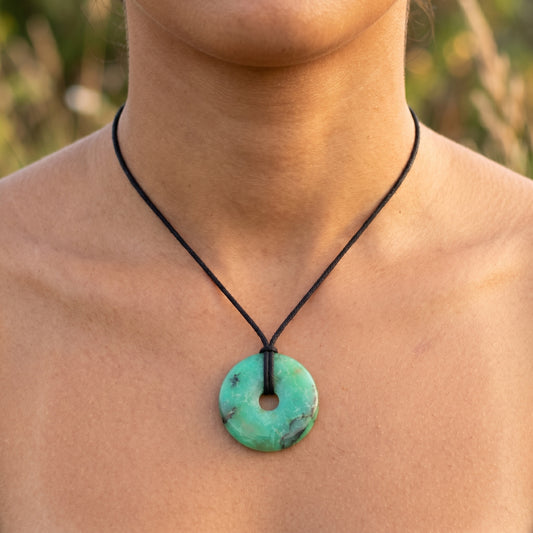 Chrysopras, natur 40mm Donut – tragebild