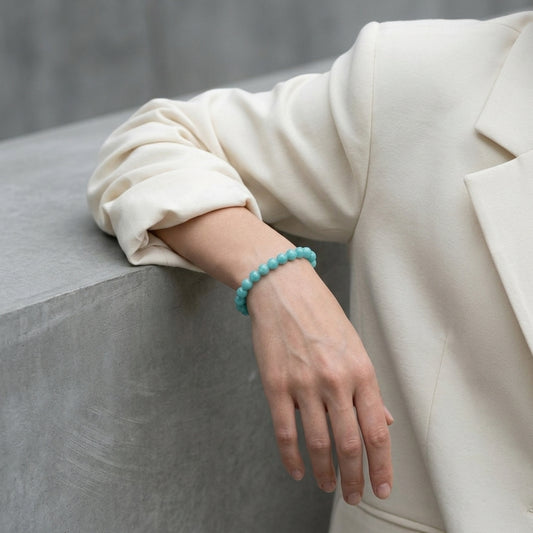 Amazonit Kugelarmband 6 mm am Handgelenk – Tragebild